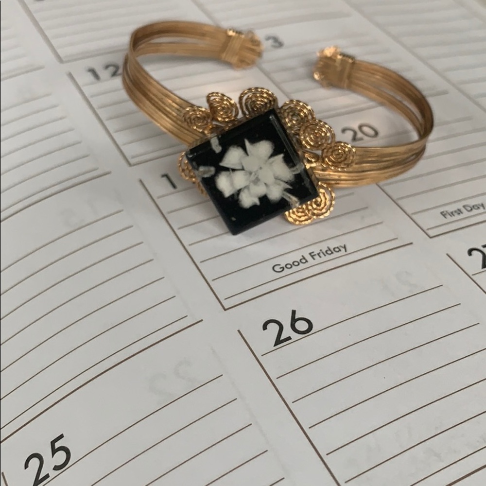 ✅Final Reduced Price✅Dainty Wire Bracelet